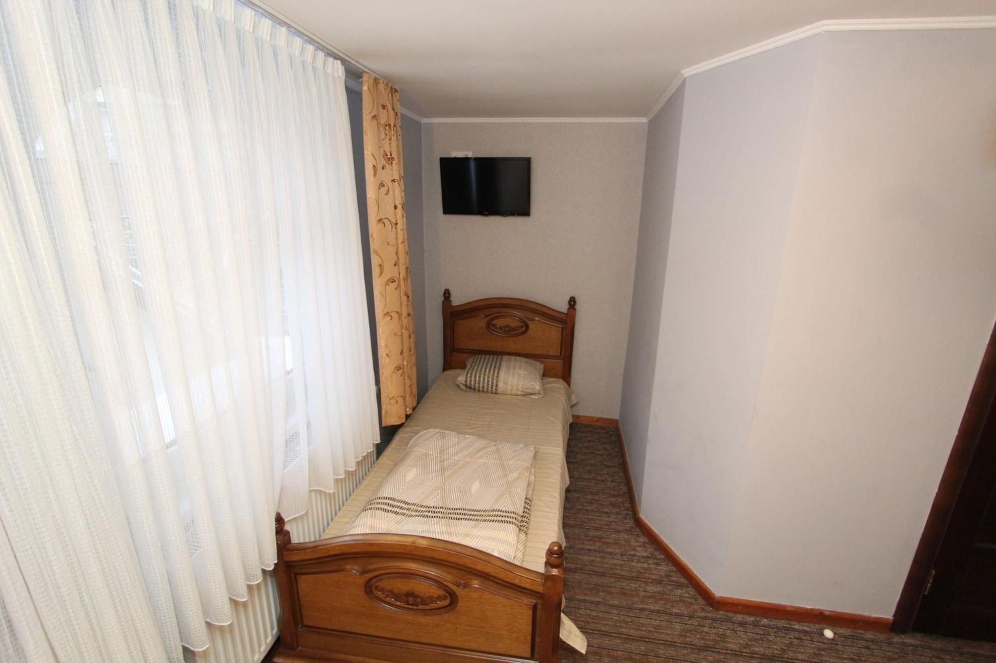 Затишний Міні-Готель "Rosky" Yasinya Habitación foto