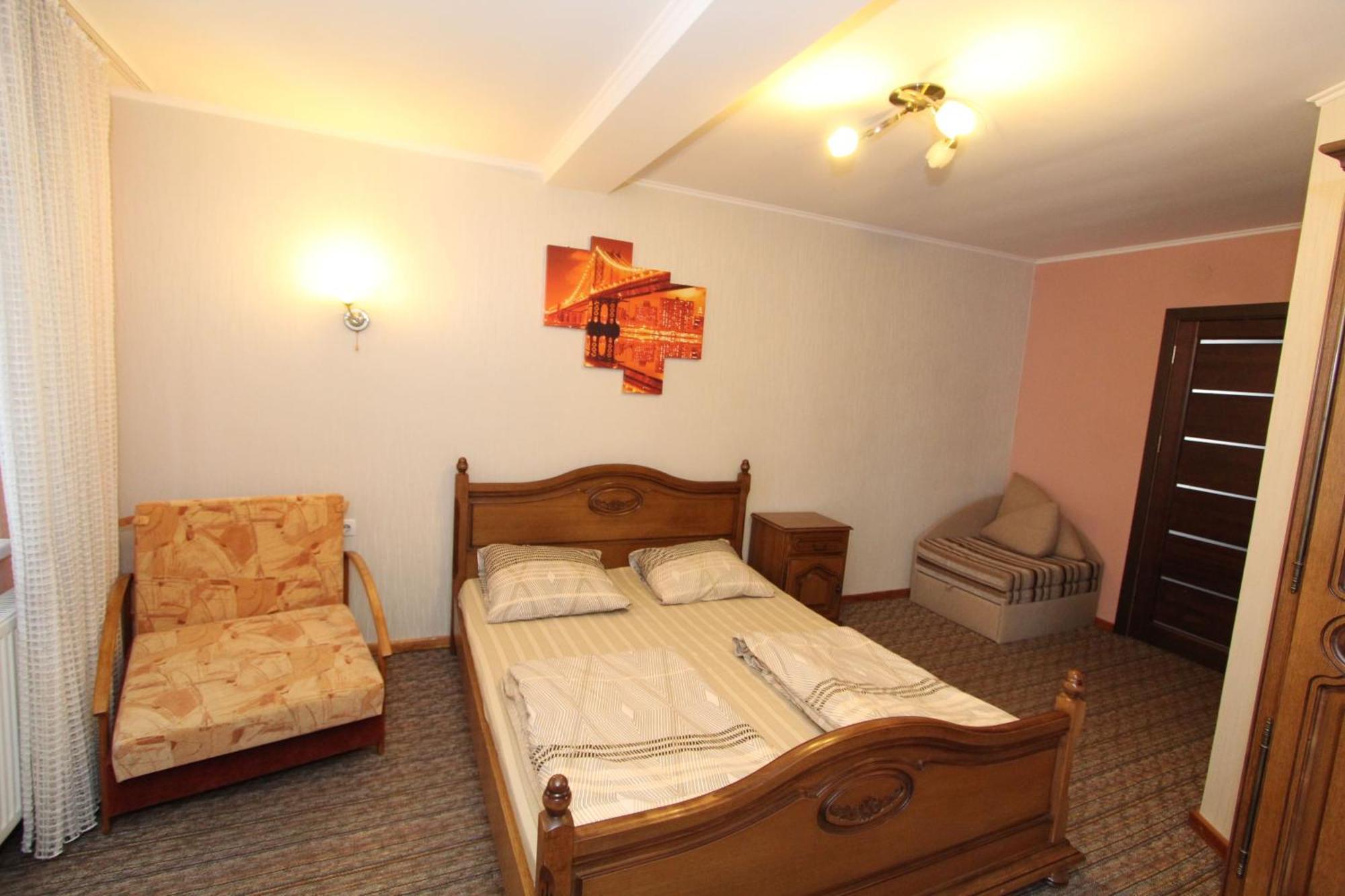 Затишний Міні-Готель "Rosky" Yasinya Habitación foto